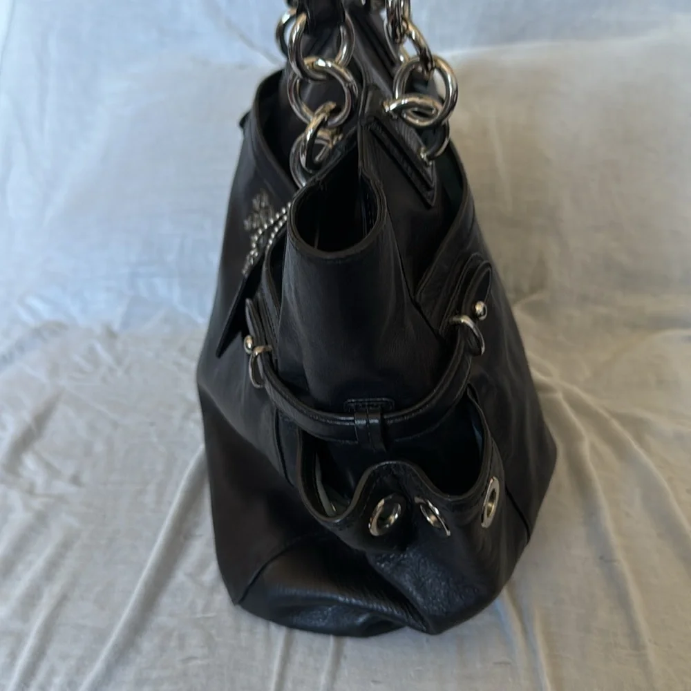 COACH Elegant Black Leather Tote Bag - Picture 4 of 17